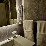 Couette-café Blloku Suites, Centre,tirana