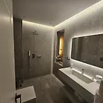 Couette-café Blloku Suites, Centre,tirana