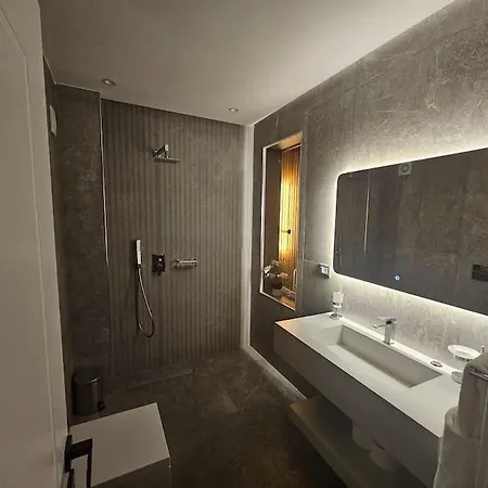 Blloku Suites, Centre,tirana 4* Tirana